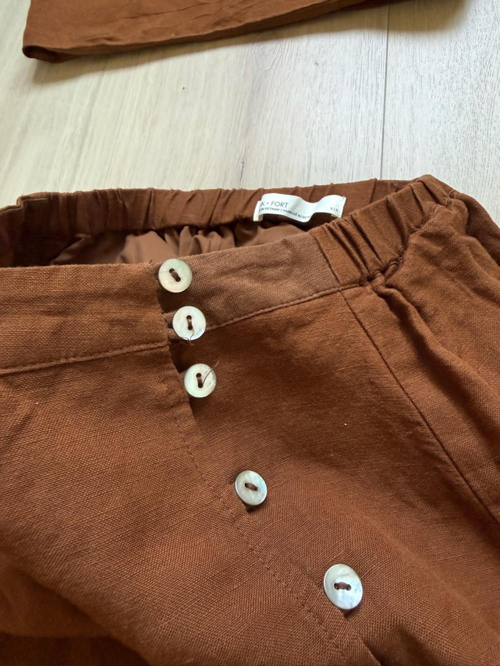 Linen Set - Picture 7 of 7